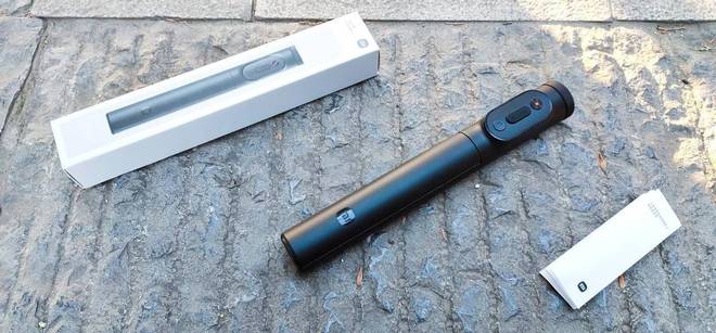 自拍杆三脚架一键变焦记录美好瞬间！爱游戏网站入口小米变焦支架自拍杆2(图6)